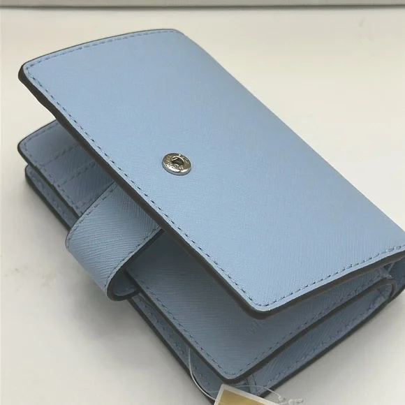 MICHAEL KORS Medium Saffiano Leather Bifold Zip CN Wallet
Sky Blue - Picture 7 of 14